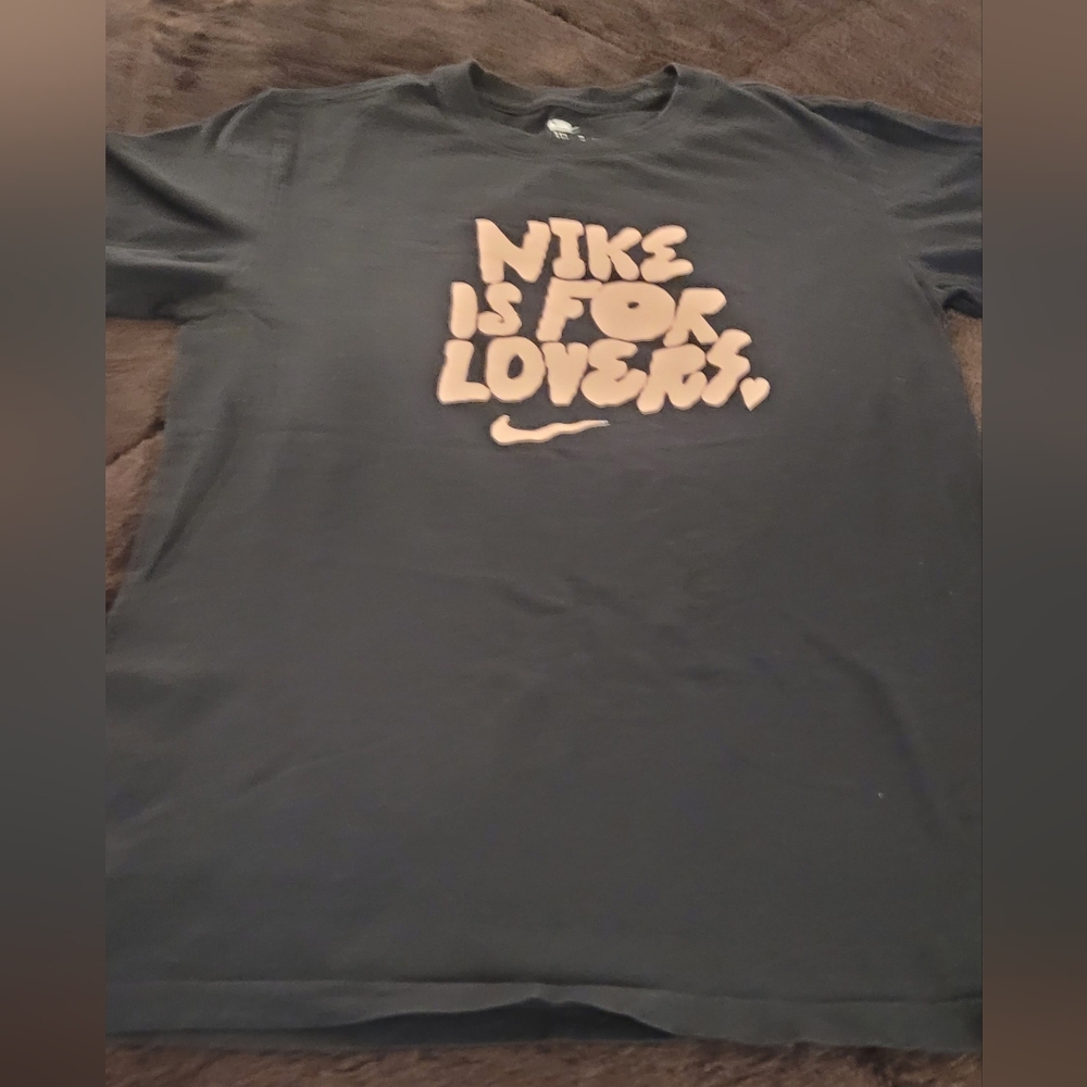 Nike Black Short Sleeve Tee with Bold Graphic